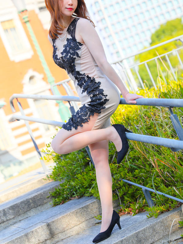 香月 綾乃